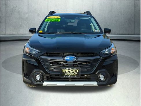 Used 2025 Subaru Outback Limited XT image 9