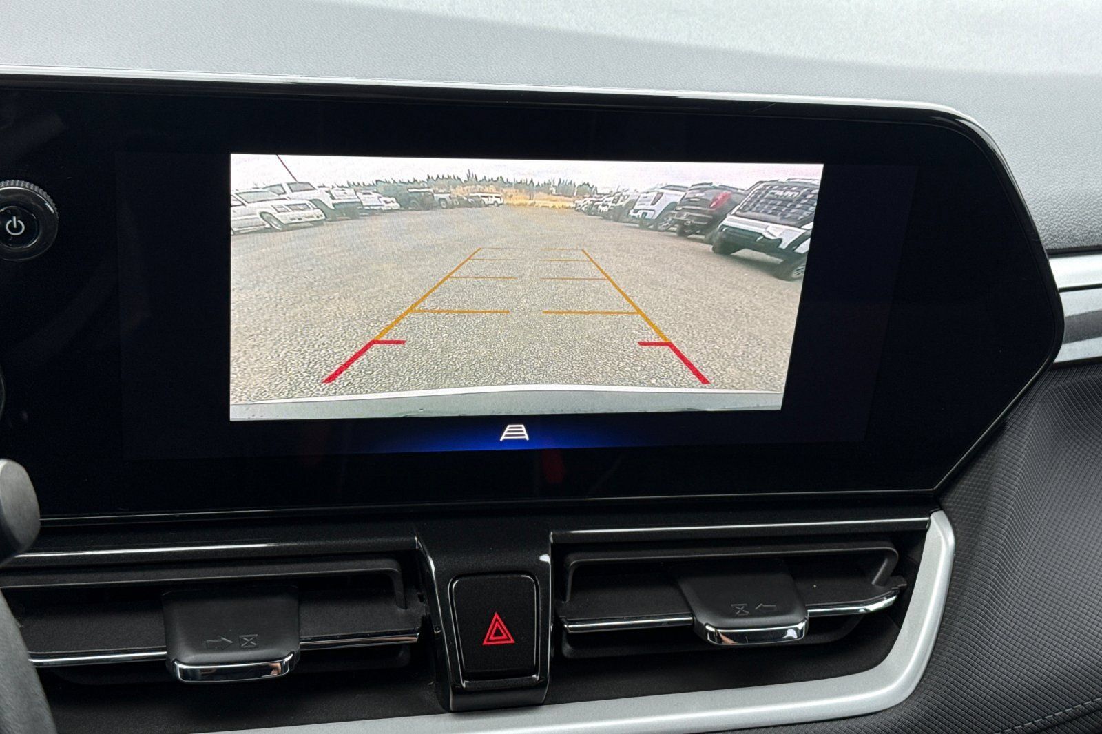 Used 2025 Chevrolet TrailBlazer LT AWD/4WD image 26