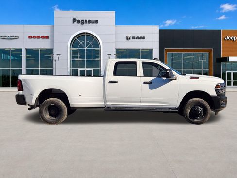 New 2026 RAM 3500 Tradesman AWD/4WD image 7