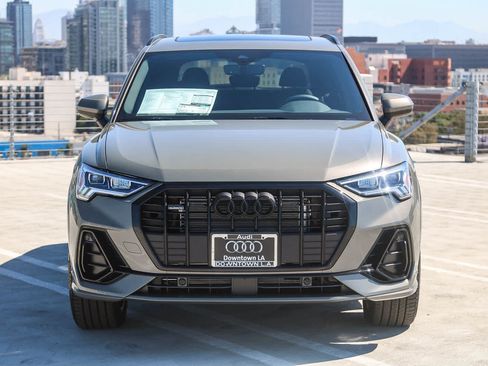 Used 2025 Audi Q3 2.0T Premium w/ Convenience Package AWD/4WD image 2
