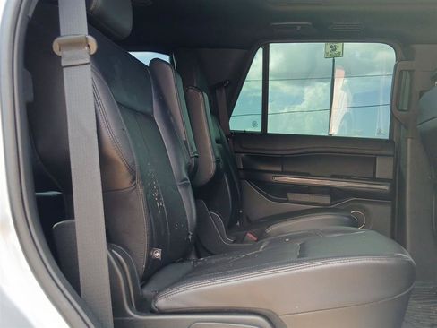 Used 2021 Ford Expedition XLT AWD/4WD image 16