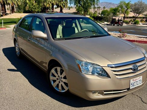 Used 2006 Toyota Avalon XLS FWD image 5