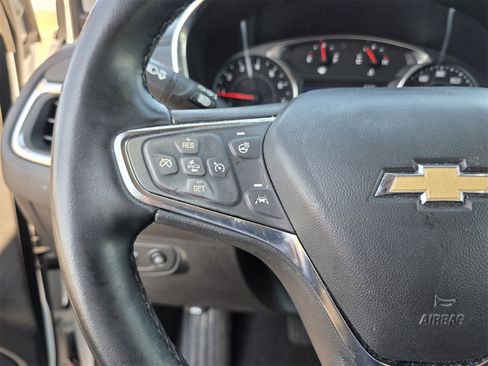 Used 2023 Chevrolet Equinox Premier image 25