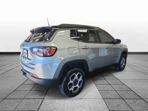 Used 2022 Jeep Compass Trailhawk w/ Trailhawk Elite Group AWD/4WD image 5