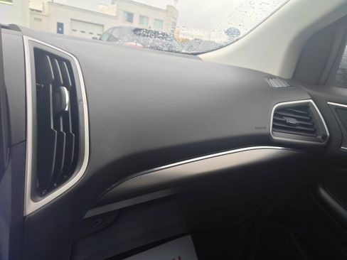 Used 2022 Ford Edge SEL w/ Convenience Package image 17