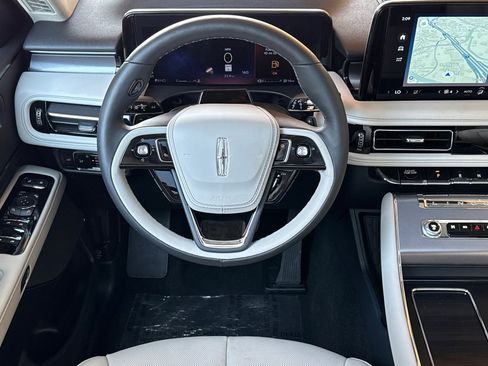 New 2025 Lincoln Aviator 2WD w/ Equipment Group 101A image 13
