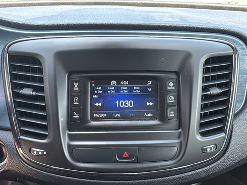 Used 2015 Chrysler 200 S FWD image 15