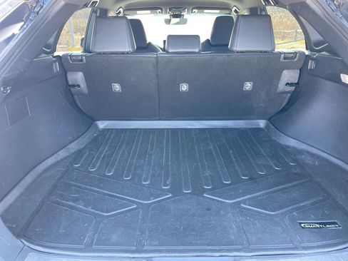 Certified 2021 Toyota Venza XLE w/ Softex Package AWD/4WD image 17