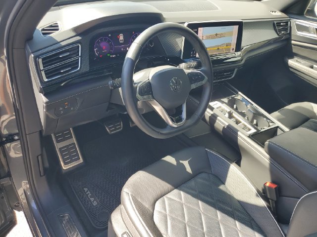 Used 2024 Volkswagen Atlas Cross Sport SEL Premium R-Line AWD/4WD image 25