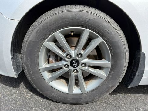 Used 2015 Hyundai Sonata SE FWD image 20