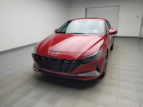 Used 2022 Hyundai Elantra SEL w/ Convenience + Premium Package image 15