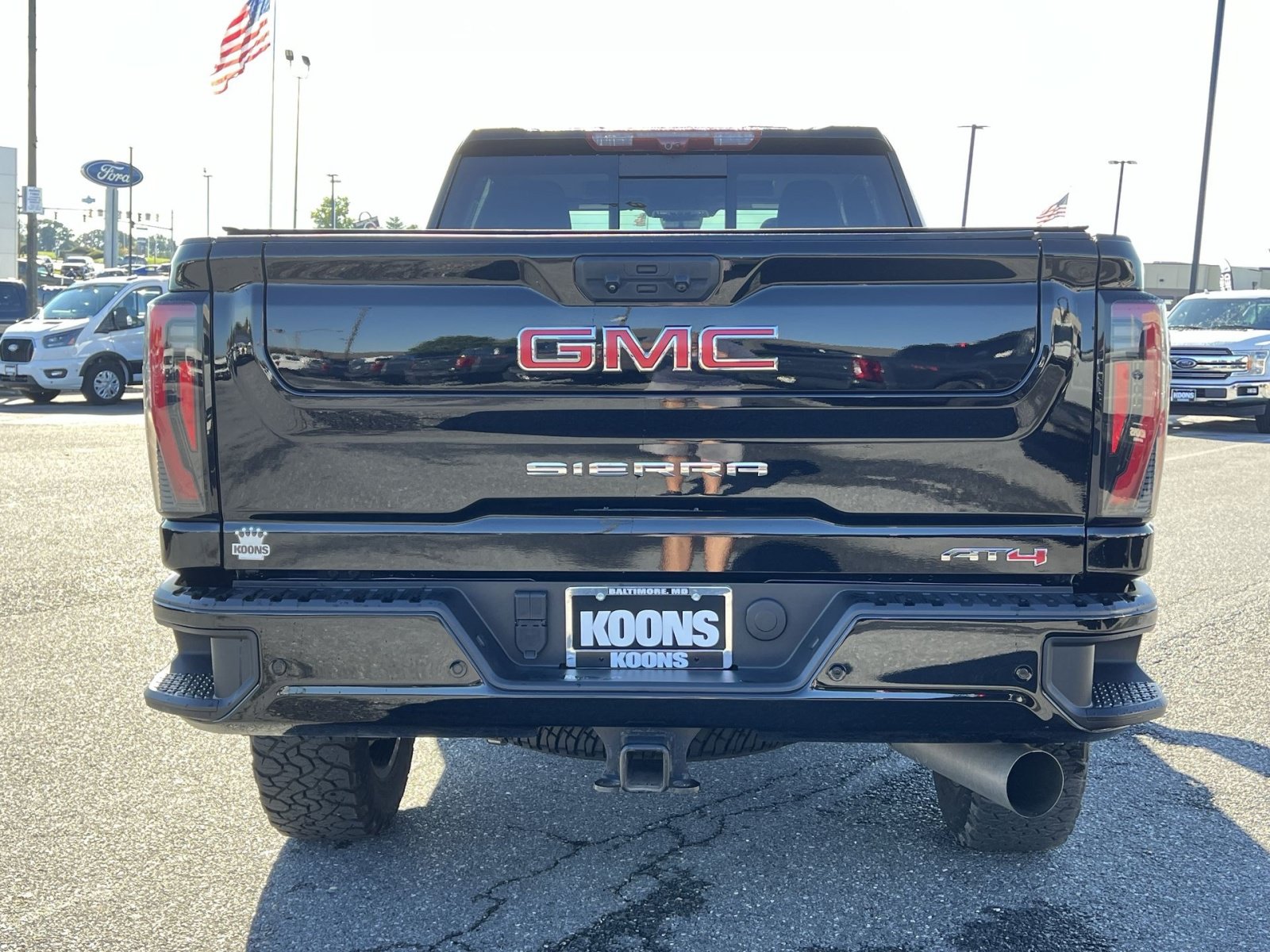 Used 2025 GMC Sierra 2500 AT4 w/ AT4 Premium Plus Package AWD/4WD image 5