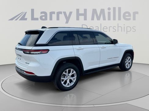 Used 2022 Jeep Grand Cherokee Limited AWD/4WD image 5