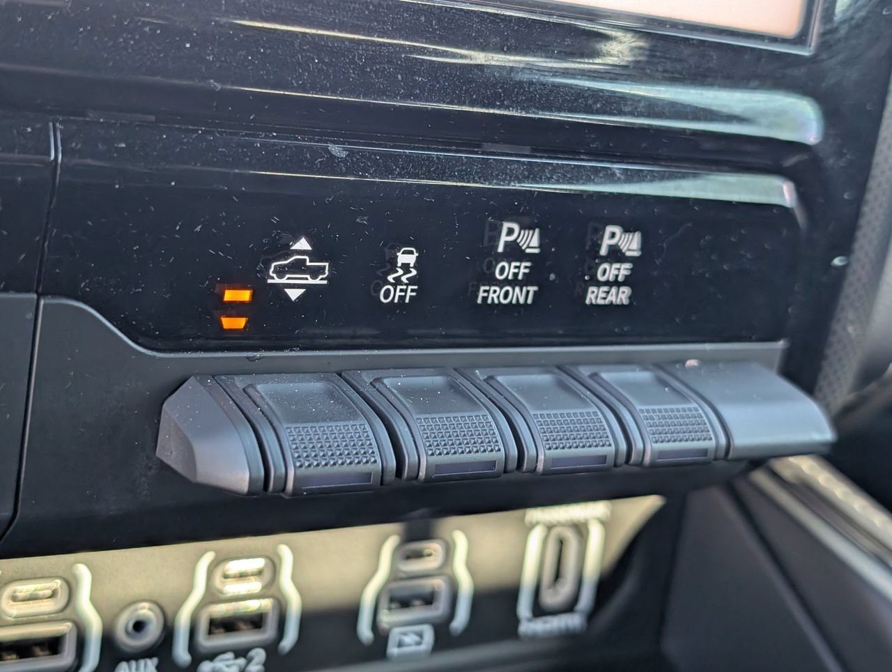 Used 2025 RAM 1500 Limited AWD/4WD image 16