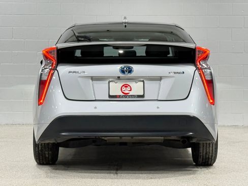 Used 2017 Toyota Prius Four w/ Premium Convenience Package image 6