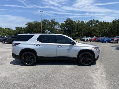 Used 2020 Chevrolet Traverse Premier w/ Redline Edition FWD image 9