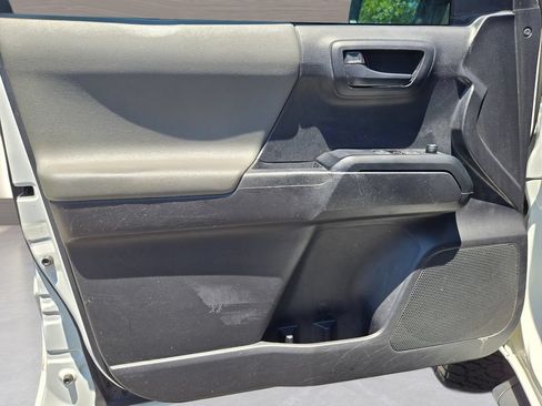 Used 2020 Toyota Tacoma SR RWD image 13