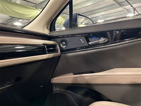 Used 2022 Lincoln Nautilus Reserve w/ Equipment Group 201A image 20