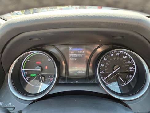 Used 2023 Toyota Camry SE FWD image 19