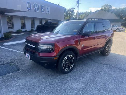 Used 2025 Ford Bronco Sport Outer Banks w/ Outer Banks Tech Package+ AWD/4WD image 1