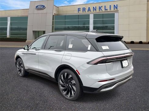 New 2026 Lincoln Nautilus Reserve w/ Jet Appearance Package image 5