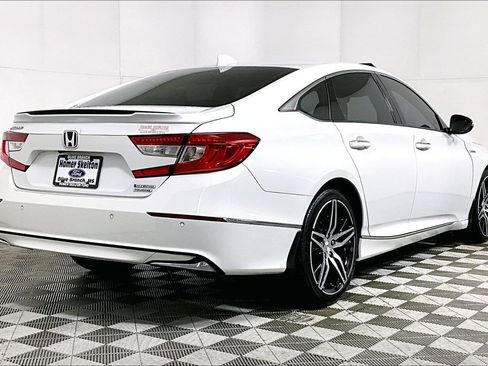 Used 2022 Honda Accord Touring image 12