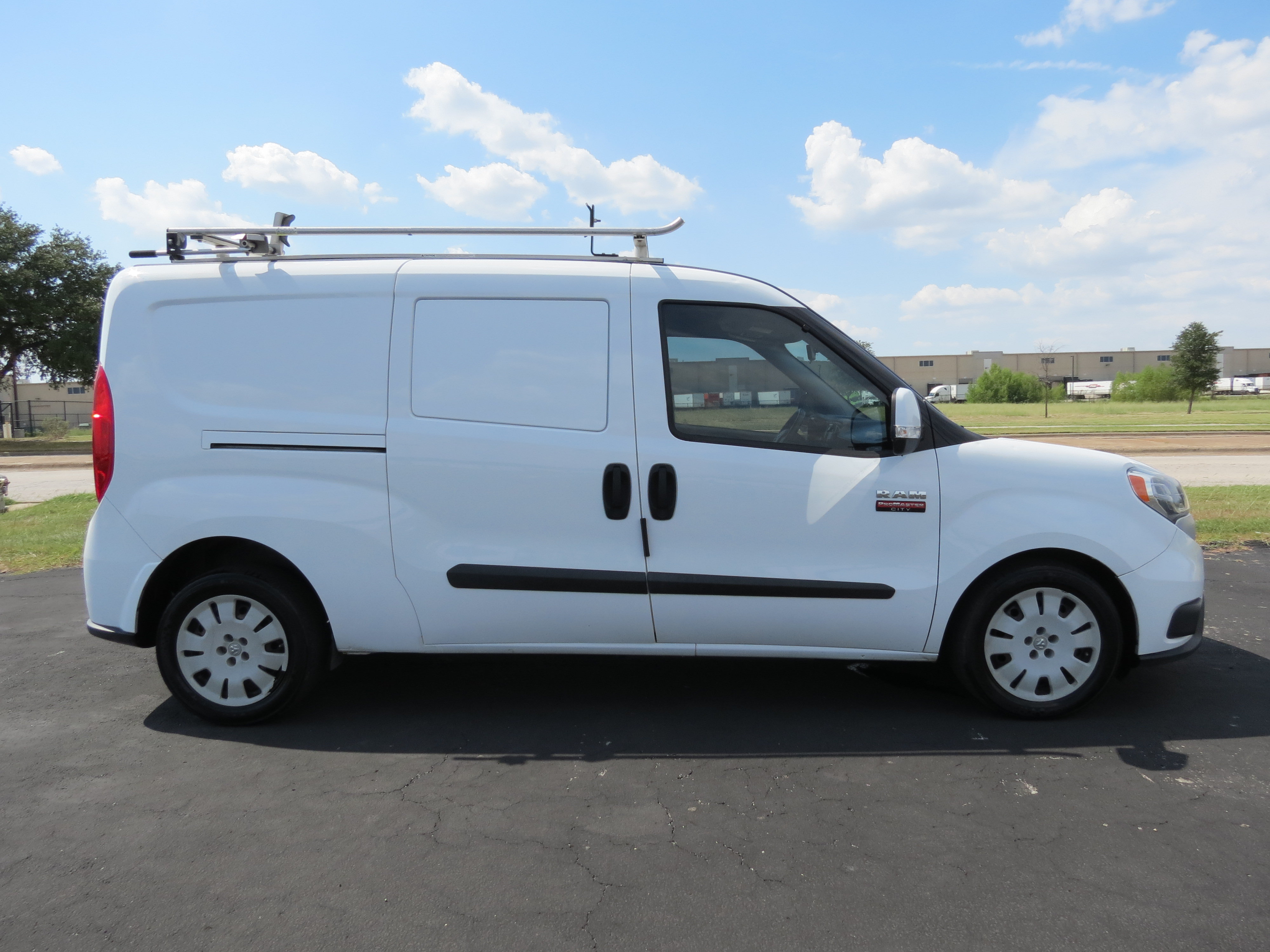Used 2018 RAM ProMaster City Tradesman SLT FWD image 4