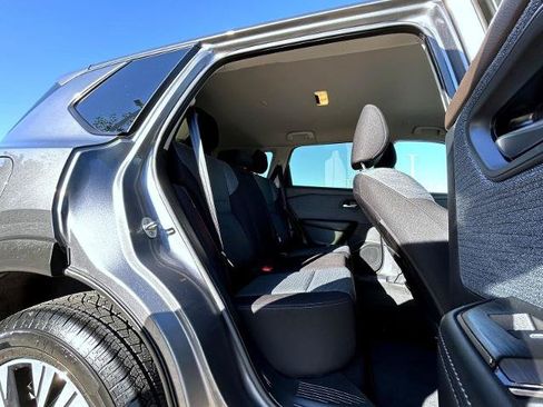 Certified 2023 Nissan Rogue SV AWD/4WD image 18