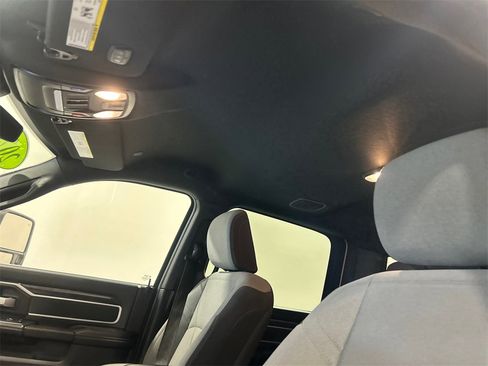 Used 2024 RAM 2500 Big Horn w/ Safety Group image 27