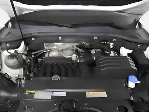 Used 2021 Volkswagen Atlas Cross Sport SE image 30