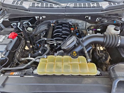 Used 2020 Ford F150 XLT w/ Equipment Group 302A Luxury AWD/4WD image 37