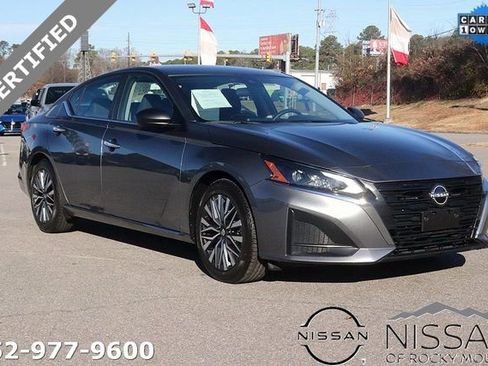 Certified 2024 Nissan Altima 2.5 SV image 1