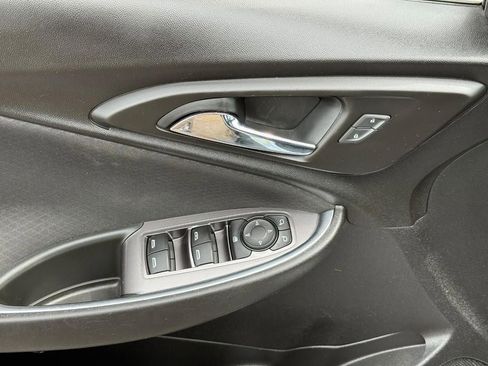 Used 2021 Chevrolet Malibu LT FWD image 14