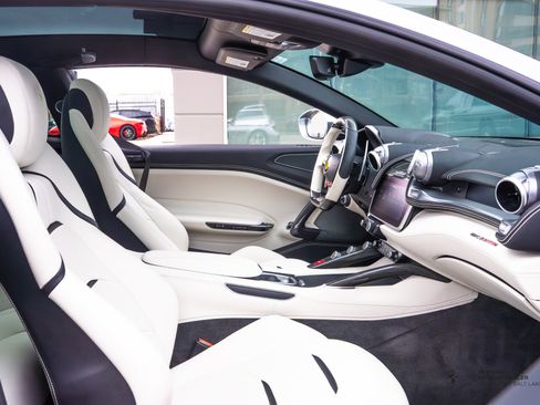 Certified 2020 Ferrari GTC4Lusso image 19