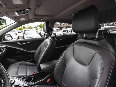 Used 2023 Kia Niro Wave w/ Wave Preserve Package FWD image 18
