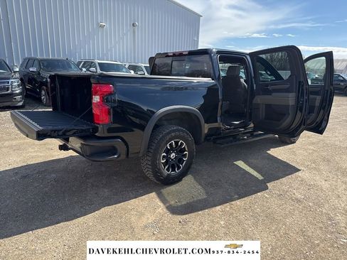 Used 2024 Chevrolet Silverado 1500 ZR2 w/ Technology Package image 33