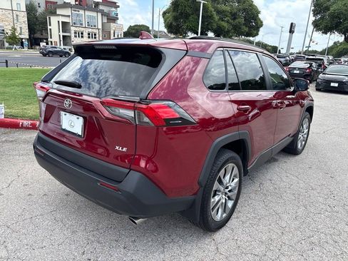 Used 2023 Toyota RAV4 XLE Premium FWD image 5