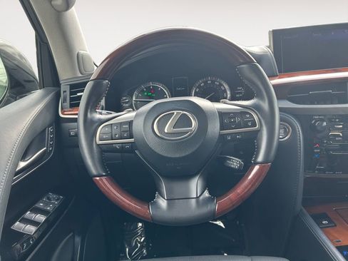 Used 2021 Lexus LX 570 4WD w/ Luxury Package image 13