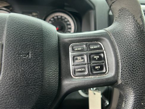 Used 2017 RAM 1500 Express image 28