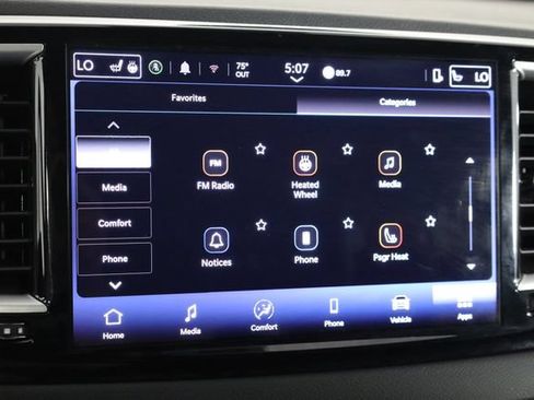 Used 2025 Chrysler Pacifica Select FWD image 36