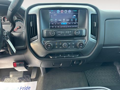 Used 2018 Chevrolet Silverado 1500 LT w/ All Star Edition AWD/4WD image 11
