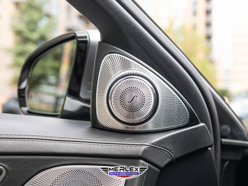 Used 2019 Mercedes-Benz S 560 4MATIC Sedan w/ Premium Package image 46