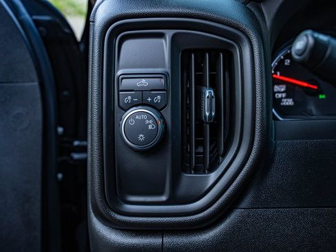 Used 2024 Chevrolet Silverado 1500 Custom RWD image 18