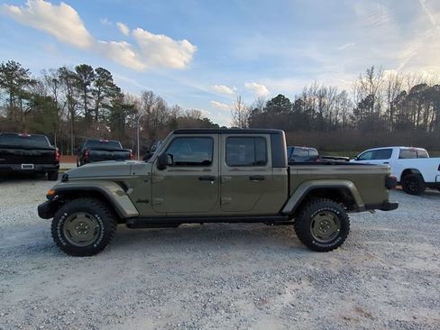 New 2026 Jeep Gladiator Willys AWD/4WD image 2