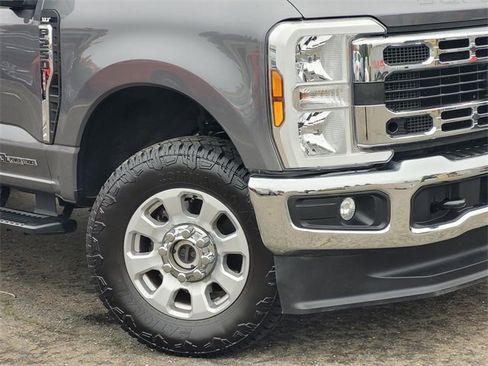 Used 2024 Ford F250 XLT image 9