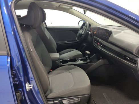 Used 2025 Kia K4 FWD image 21