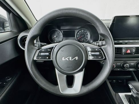 Used 2023 Kia Forte LXS w/ LXS Technology Package FWD image 11