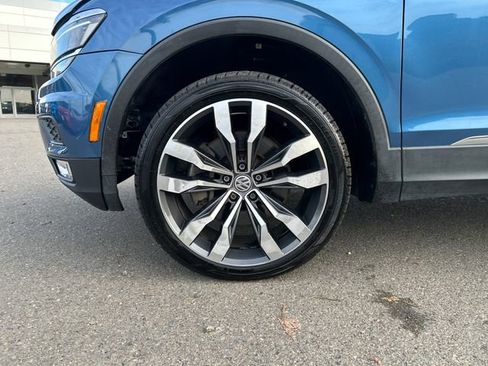 Used 2019 Volkswagen Tiguan SEL Premium image 30