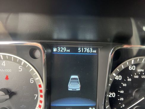 Used 2019 Nissan Titan SV w/ SV Convenience Package image 60