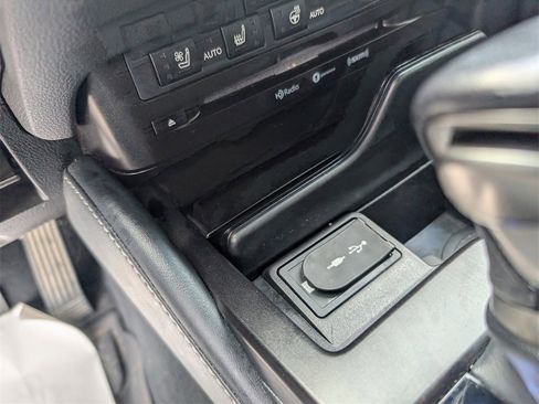 Used 2019 Lexus ES 300h image 17